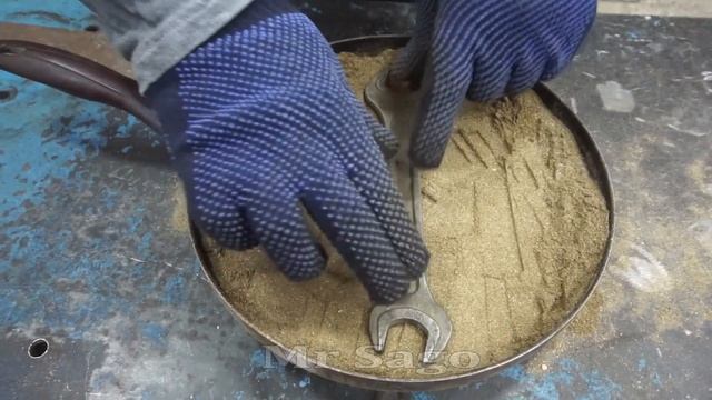 We make a mini smelter for melting aluminum //Делаем мини-плавильню для плавки алюминия смотреть онлайн