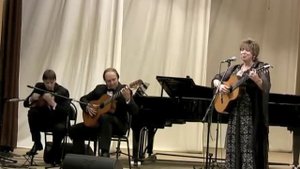 Накинув плащ, с гитарой под полою... Маргарита Корнеева