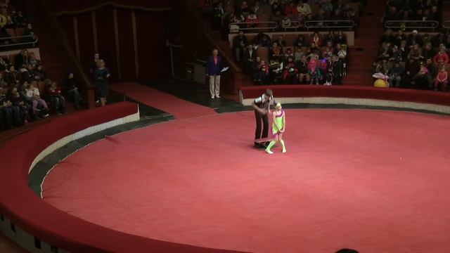 Фестиваль Цирк третьего тысячелетия в Харькове, Цирковая студия "Надежда" 10.12.2016" смотреть онлайн