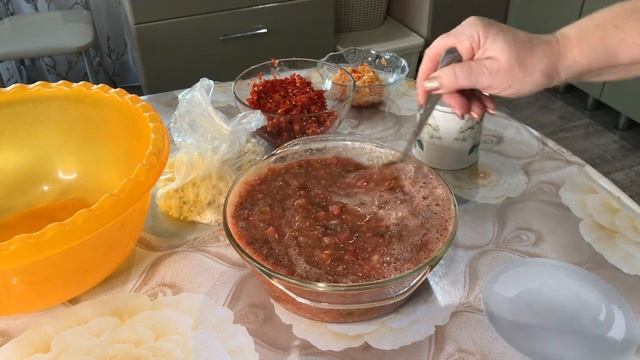 Рецепт домашней ядреной АДЖИКИ По - РУССКИ Без варки смотреть онлайн