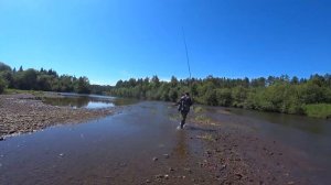КАТЕРИНА ПОЙМАЛА НА КОРАБЛИК КРУПНОГО ХАРИУСА/РЫБАЛКА НА КОРАБЛИК И СПЛЕТНЮ/ТАЁЖНАЯ РЕКА/ 2020