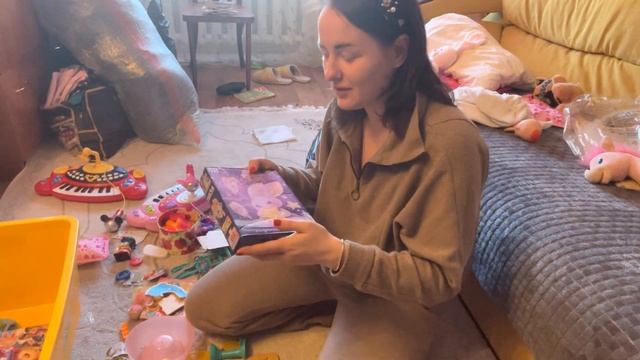 Перебираю игрушки. Создаю игрушечный минимализм. смотреть онлайн