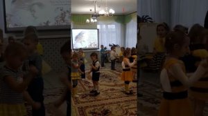Средняя группа Танец Чок чок Каблучок