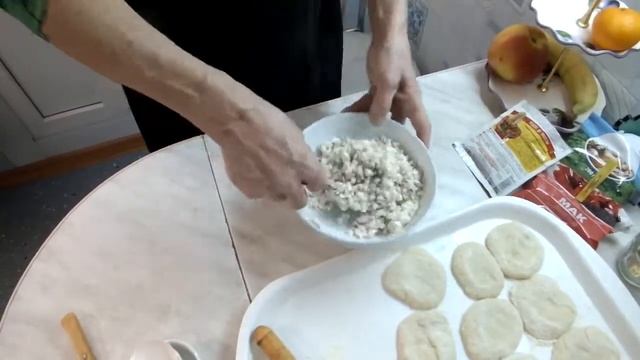 Ватрушки с творогом и клюквой. Удачный рецепт. смотреть онлайн