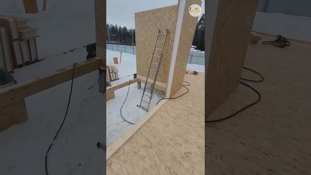 Строительство дома из СИП панелей.