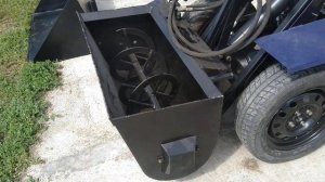 Мини погрузчик Бурлак. Ковш миксер.