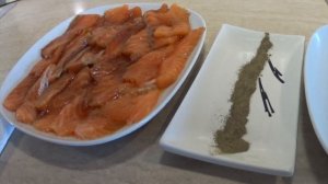 Красная рыба с медом и перцем жареная без масла. Очень вкусная.