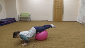 Упражнения с гимнастическим мячом ?