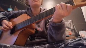 Гитара дома. Мне нравится, что вы больны не мной...