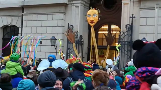 Wintervertreibung, Dresden Innere Neustadt, Dreikönigskirche, Frau Holle Immer lebe die Sonne Teil смотреть онлайн