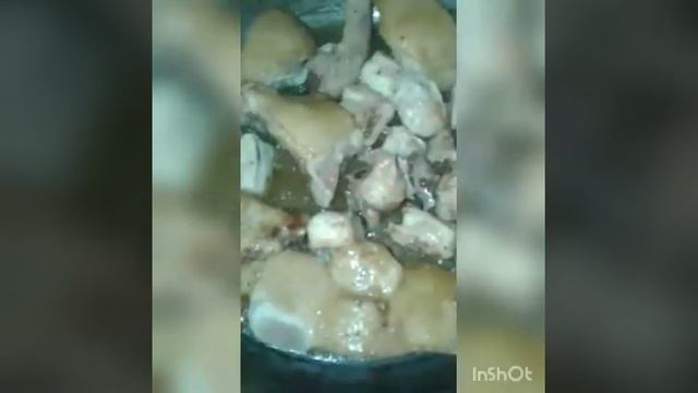 Курица с грибами  в сметане