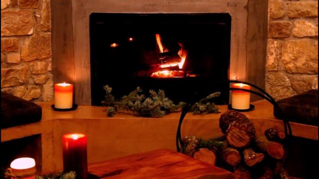 Расслабьтесь сейчас рядом с теплым и покалывающим дровяным огнем