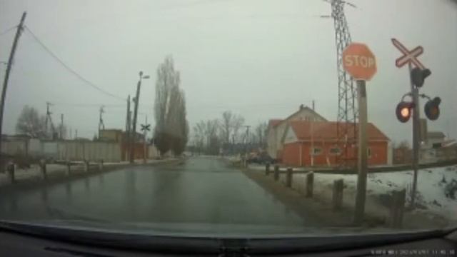 столкновение на переезде смотреть онлайн