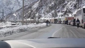 Верхний Ларс, пробка.