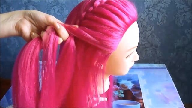 Красивая причёска   Коса из прядей на боку смотреть онлайн