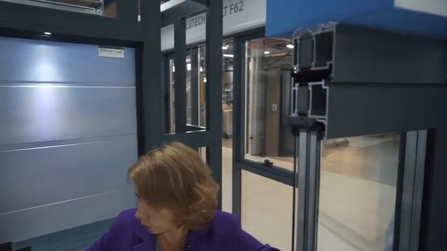 Прямой эфир в новом шоуруме компании «Фенстер» в ТЦ «Иркутский» смотреть онлайн