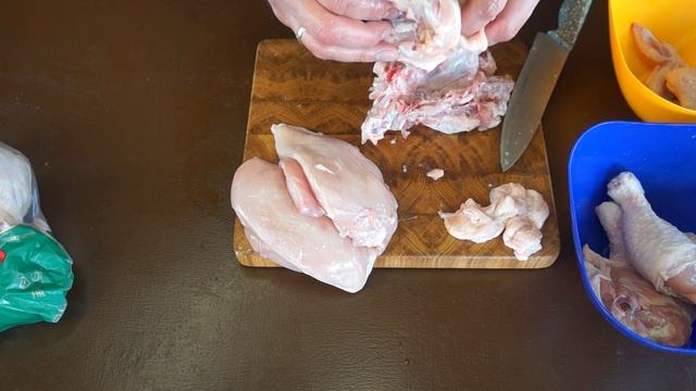 "Что выгоднее?" Разделка курицы и подсчет как выгоднее покупать курицу. Экономим на курице. смотреть онлайн