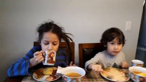 Детская посуда с Машей// Dishes for kids with Masha