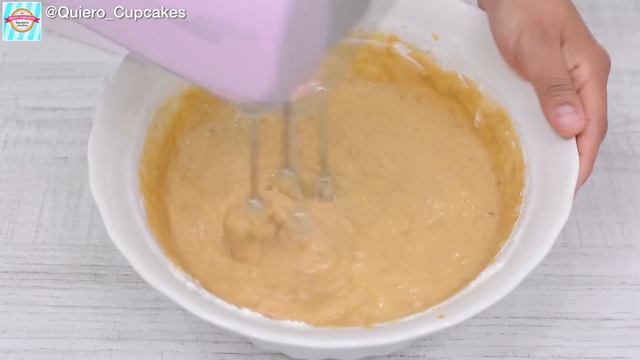 Bizcocho de plátano/banana SÚPER JUGOSO | Receta fácil | Quiero Cupcakes! смотреть онлайн