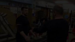 Надеваем правильно жимовую майку