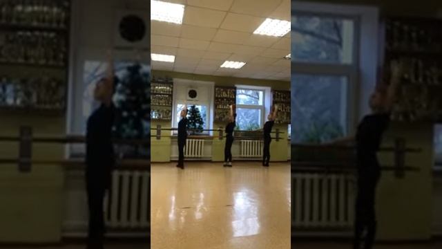 Образцовый художественный коллектив Украины хореографический ансамбль "Ассоль"