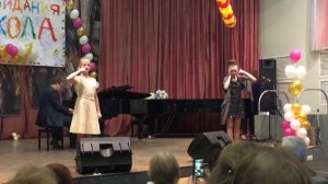 Выпускной капустник в ДШИ имени Саульского. Варвара Чадаева, Полина Колесникова, Михаил Колесников