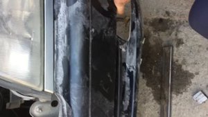 Установка бампера C43 AMG из стеклопластика на Mercedes w202