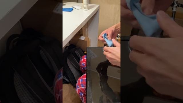 Чистка экрана ноутбука