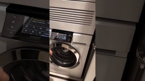 Различие между стиральными машинами V-Zug V4000 и V6000.