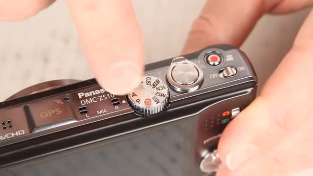 Overview: Panasonic Lumix ZS10 Pocket Superzoom Camera смотреть онлайн