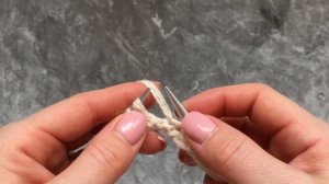 ВЯЖЕМ ЖЕНСКУЮ ШАПКУ С ОТВОРОТОМ ФРАНЦУЗСКОЙ РЕЗИНКОЙ! KNITTED HAT