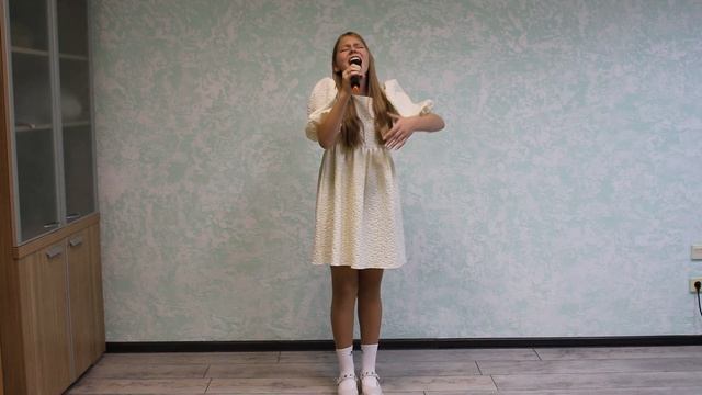 "Плакала звезда " - музыка А. Ермолова, слова Б.Осмоловского