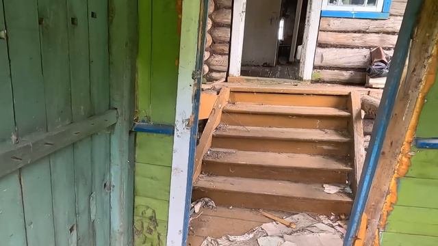 Невероятная природа и никого.Огромная деревня без людей.Множество брошенных домов.Костромскаяобласт