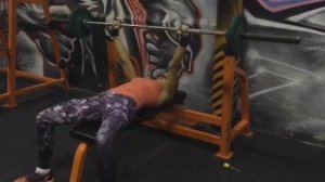 Жим лёжа со штангой 40кг