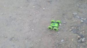 Машинка на пульте управления.