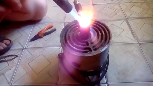 изготовление нательного креста из серебра, the making of the cross of silver смотреть онлайн