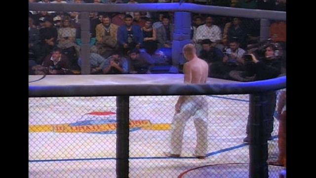 UFC.Ultimate Fighting Championship 1. Ройс Грейси vs Жерар Гордо смотреть онлайн