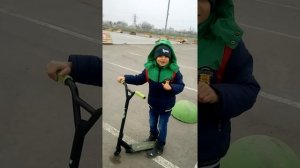 Трюки на самокате для начинающих