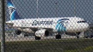 Экспертиза обнаружила следы взрывчатки на телах пассажиров погибшего рейса Париж-Каир