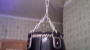 Установка боксерского мешка