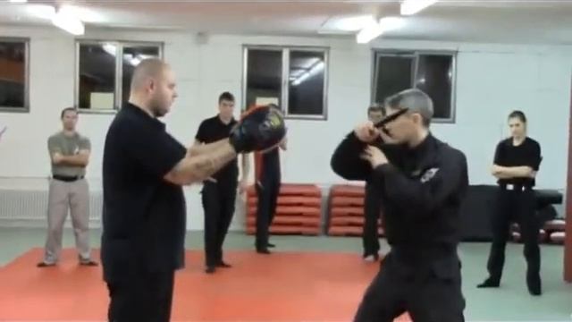 ОСНОВЫ НОЖЕВОГО БОЯ - KNIFE FIGHT. BASIC EXERCISES /Боевые искусства. Спецподготовка. Денис Ряузов.