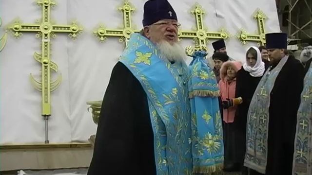 Слово митрополита Сергия после освящения крестов храма в честь иконы Божией Матери "Всецарица" смотреть онлайн
