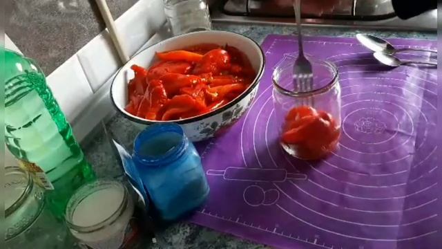 Перец в духовке на зиму/Pepper in the oven for the winter смотреть онлайн