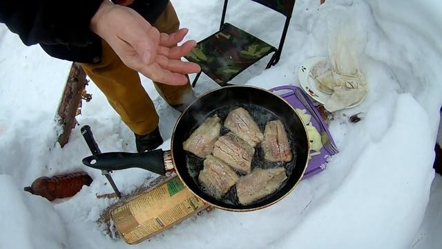 готовке в лесу. Сельдь жареная. смотреть онлайн