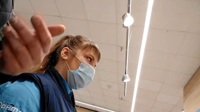 Защитник тухляка и ценные кадры Санты. 1 часть смотреть онлайн