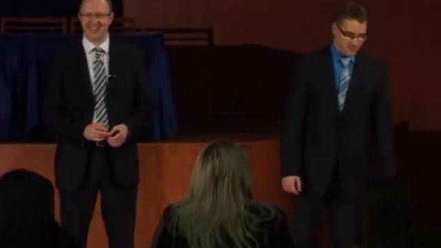 "Kell az a csoki!" , avagy példa az érzelmi tónus-váltásra /DivX/ смотреть онлайн