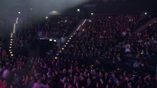 Aryana Sayeed - Guitar ( Live Performance )