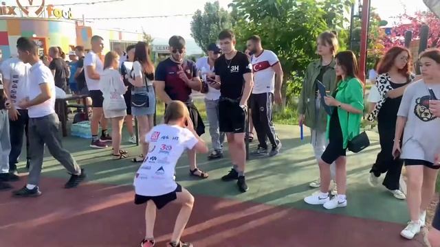 В Волжском День молодёжи отпраздновали фестивалем уличной культуры. смотреть онлайн