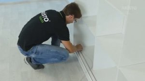 Установка уплотнителя в нижнюю направляющую Aristo