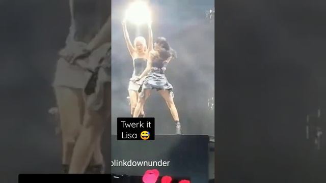 This is the Twerk of Lisa 🤣 she always stole the presence on stage 🔥#lisa #blackpink #bornpink